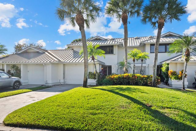 5662 SE Foxcross Place, Stuart, FL 34997