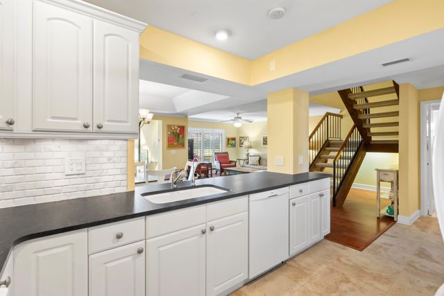 5662 SE Foxcross Place, Stuart, FL 34997