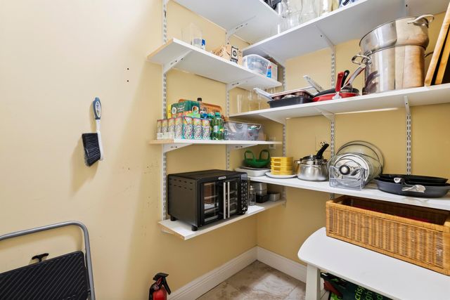 5662 SE Foxcross Place, Stuart, FL 34997