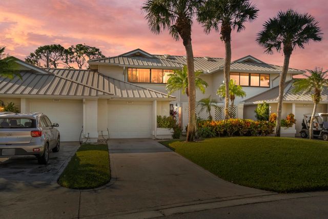 5662 SE Foxcross Place, Stuart, FL 34997