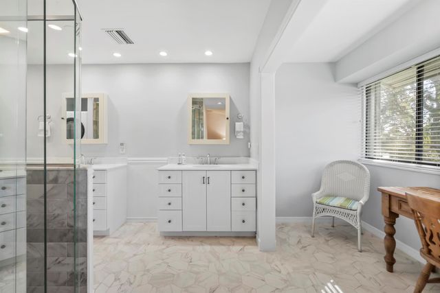 5662 SE Foxcross Place, Stuart, FL 34997