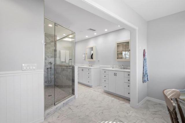 5662 SE Foxcross Place, Stuart, FL 34997