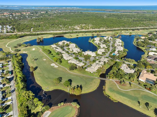 5662 SE Foxcross Place, Stuart, FL 34997