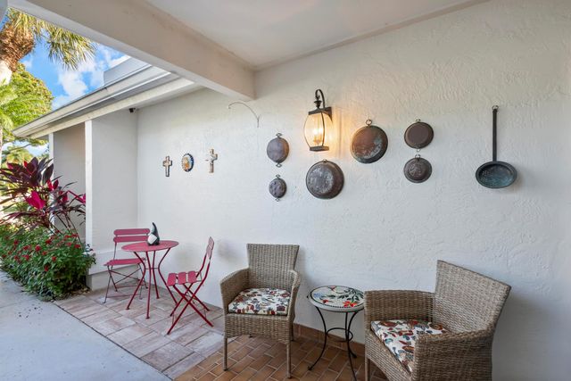 5662 SE Foxcross Place, Stuart, FL 34997