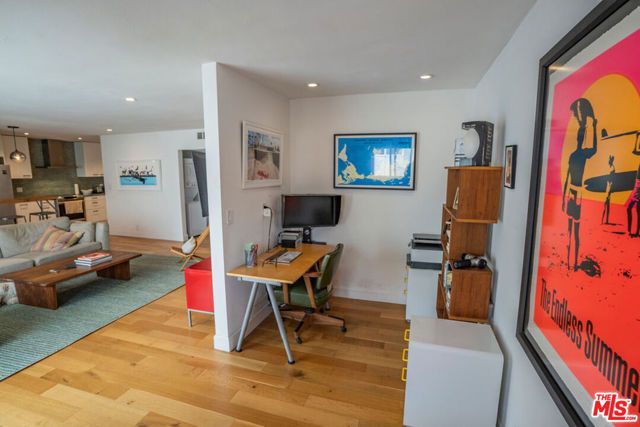 8358 Manitoba Street 5, Playa Del Rey (los Angeles), CA 90293