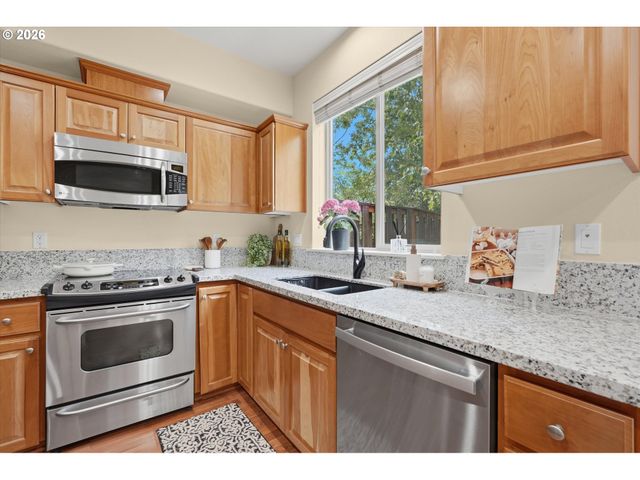 16149 Nw HILDAGO Ln, Portland, OR 97229