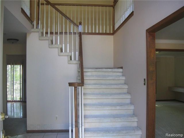 19036 Glengarry Drive, Livonia, MI 48152