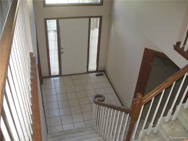 19036 Glengarry Drive, Livonia, MI 48152