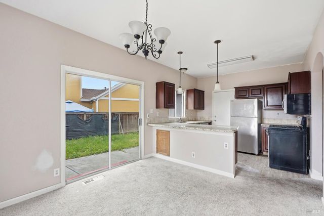 46 Peach Ct, Santa Rosa, CA 95407