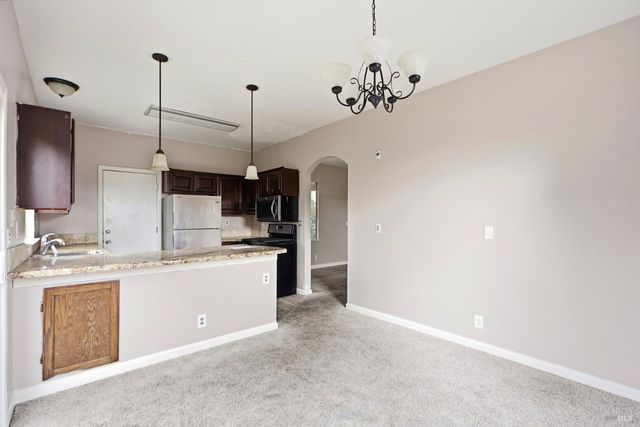 46 Peach Ct, Santa Rosa, CA 95407