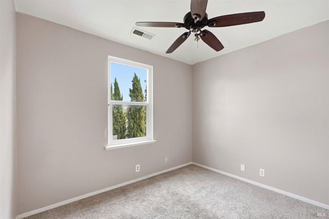 46 Peach Ct, Santa Rosa, CA 95407