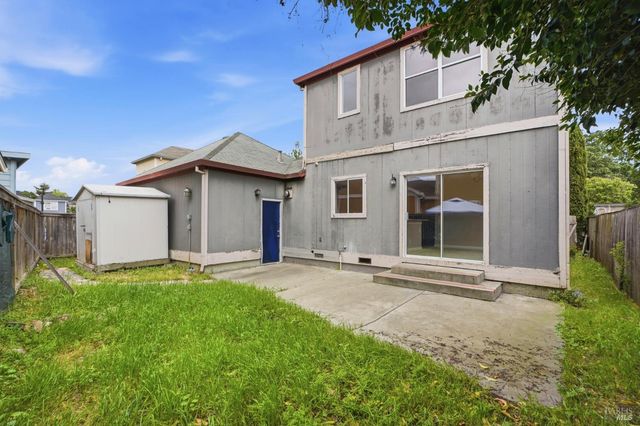 46 Peach Ct, Santa Rosa, CA 95407