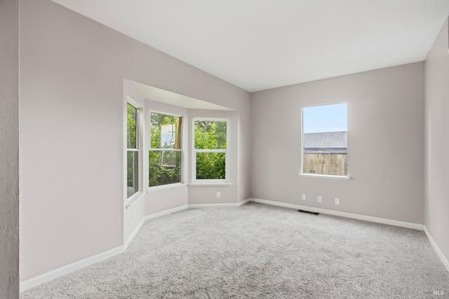 46 Peach Ct, Santa Rosa, CA 95407