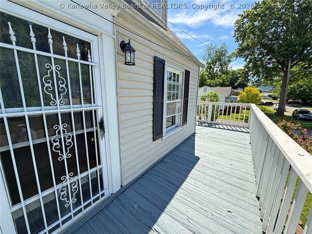 511 54th Street Se, Charleston, WV 25304