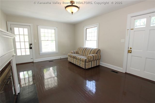 511 54th Street Se, Charleston, WV 25304