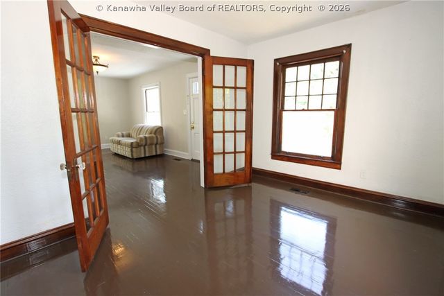 511 54th Street Se, Charleston, WV 25304