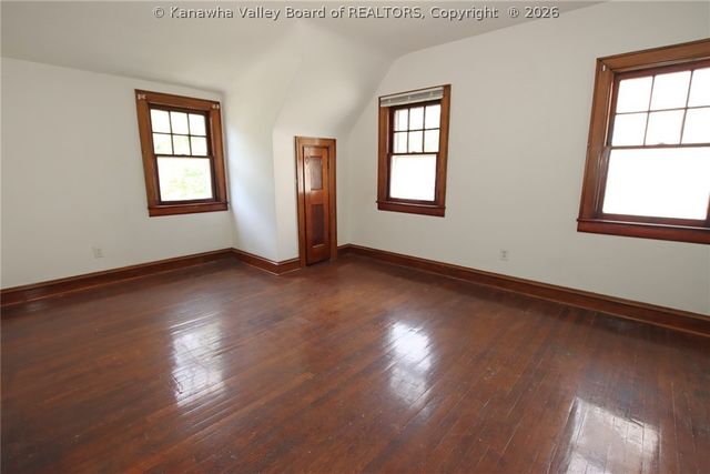 511 54th Street Se, Charleston, WV 25304