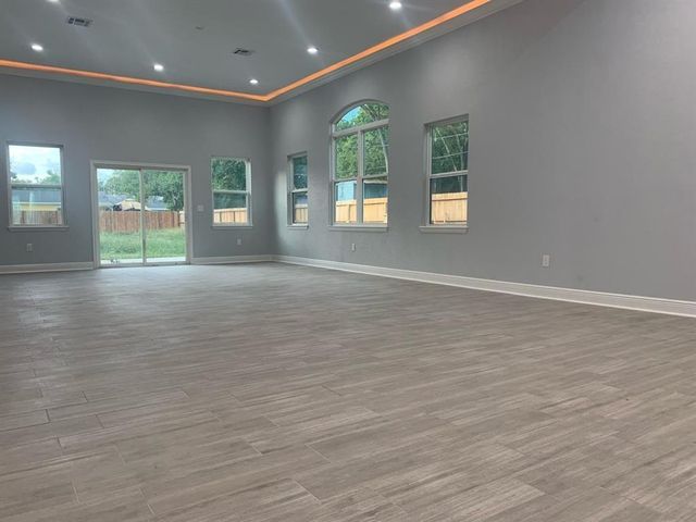 1902 Beaumont Street, League City, TX 77573