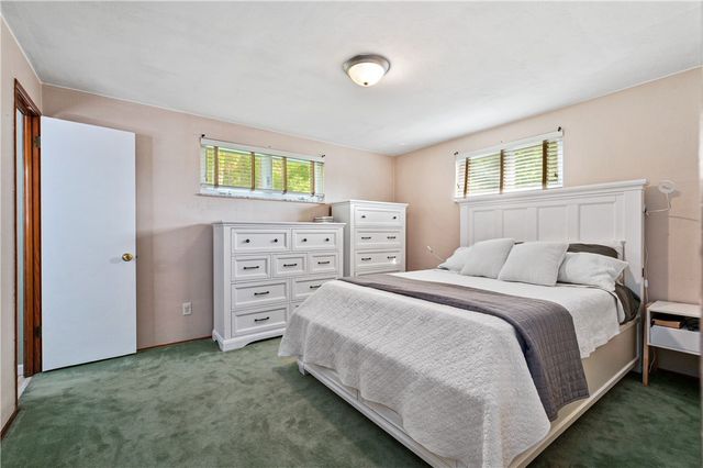 420 MacBeth Dr, Penn Hills, PA 15235