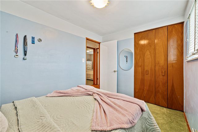 420 MacBeth Dr, Penn Hills, PA 15235
