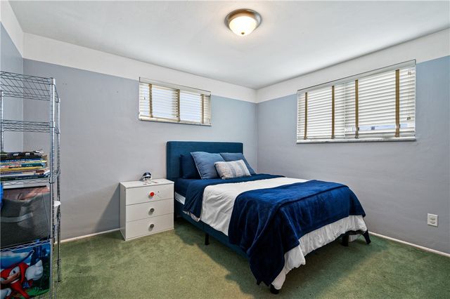 420 MacBeth Dr, Penn Hills, PA 15235
