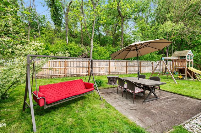 420 MacBeth Dr, Penn Hills, PA 15235