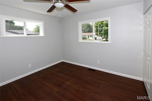 1100 Ozment Drive, Florissant, MO 63033
