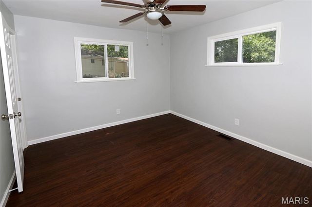 1100 Ozment Drive, Florissant, MO 63033