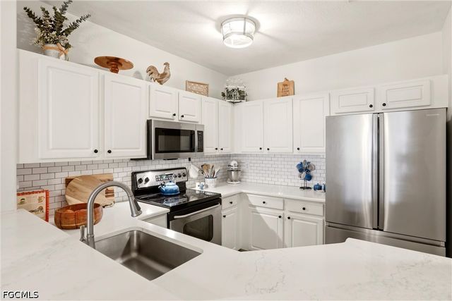 8234 Pacific Beach DR, Fort Myers, FL 33966