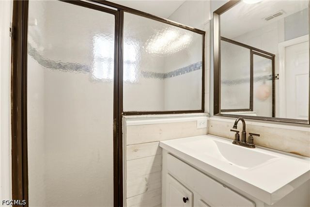 8234 Pacific Beach DR, Fort Myers, FL 33966