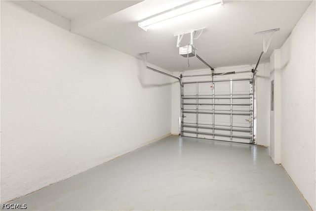 8234 Pacific Beach DR, Fort Myers, FL 33966