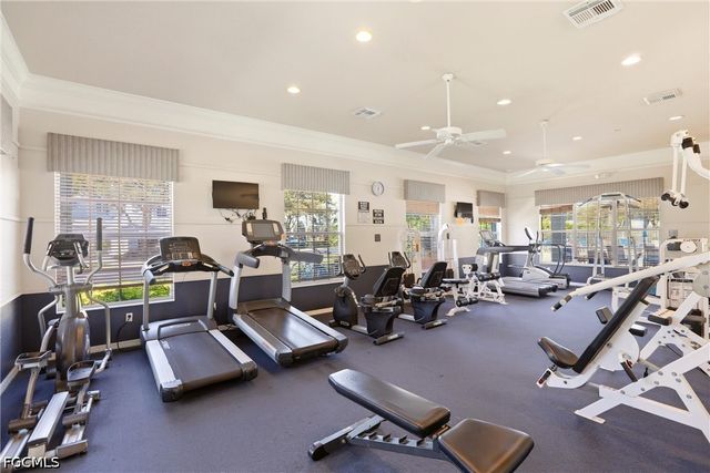 8234 Pacific Beach DR, Fort Myers, FL 33966