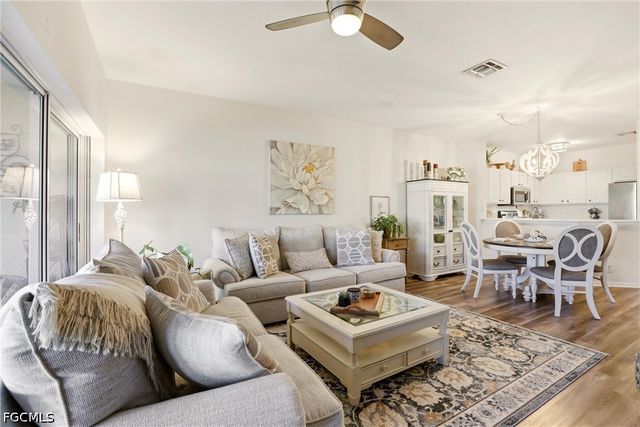 8234 Pacific Beach DR, Fort Myers, FL 33966