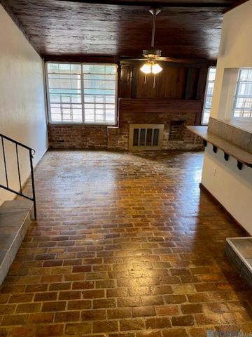 4646 Loyola Dr, Baton Rouge, LA 70808