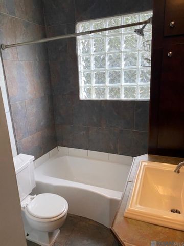 4646 Loyola Dr, Baton Rouge, LA 70808