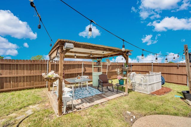 430 Carter Road, Italy, TX 76651