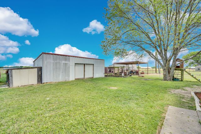 430 Carter Road, Italy, TX 76651
