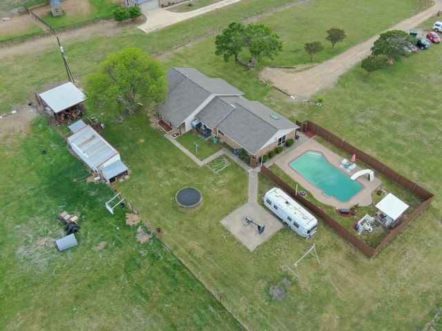 430 Carter Road, Italy, TX 76651