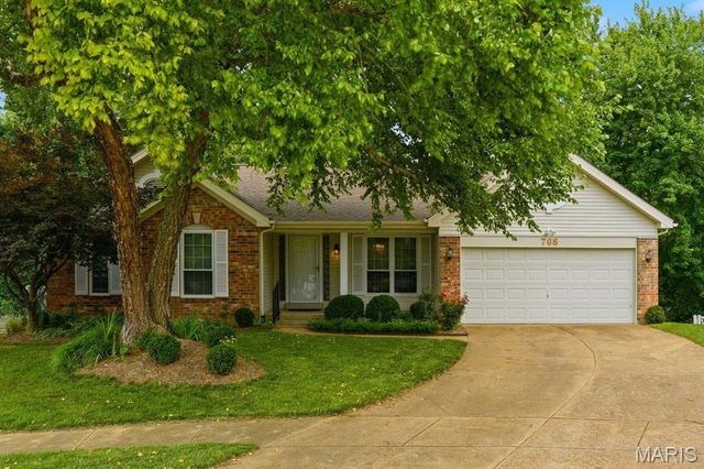 708 Arbor Crest Way, Ballwin, MO 63021