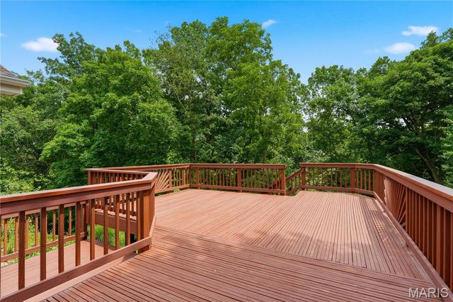 708 Arbor Crest Way, Ballwin, MO 63021