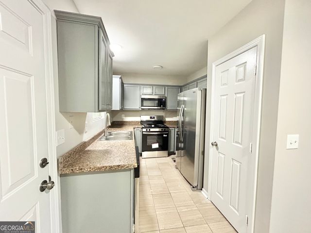 845 Store House Court B, Monroe, GA 30655