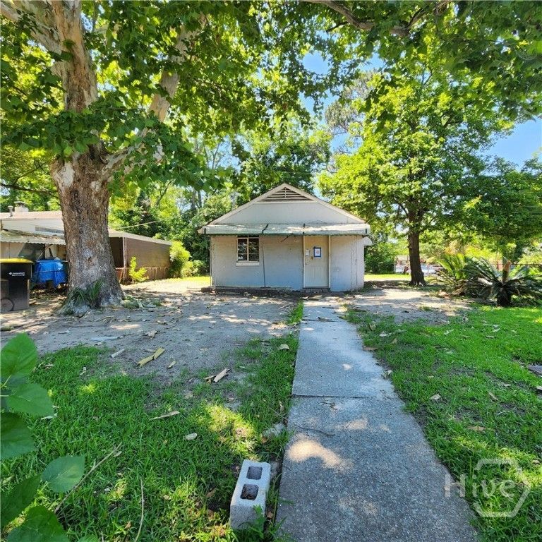 1001 Bowden Street, Savannah, GA 31415