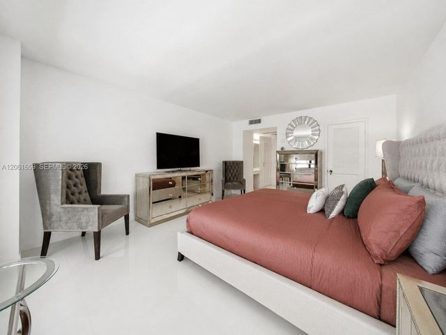 9801 Collins Ave 10V, Bal Harbour, FL 33154