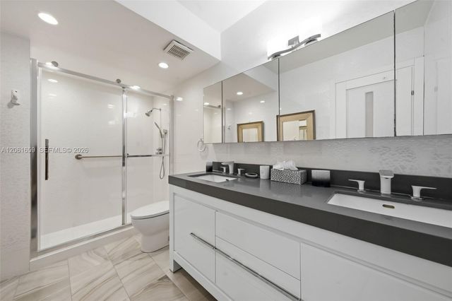 9801 Collins Ave 10V, Bal Harbour, FL 33154