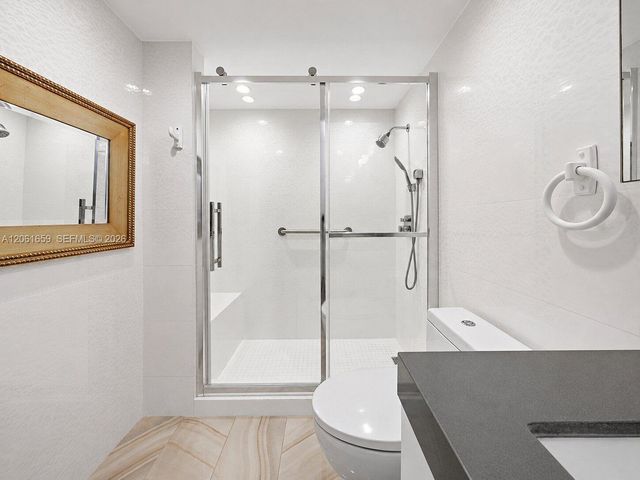 9801 Collins Ave 10V, Bal Harbour, FL 33154