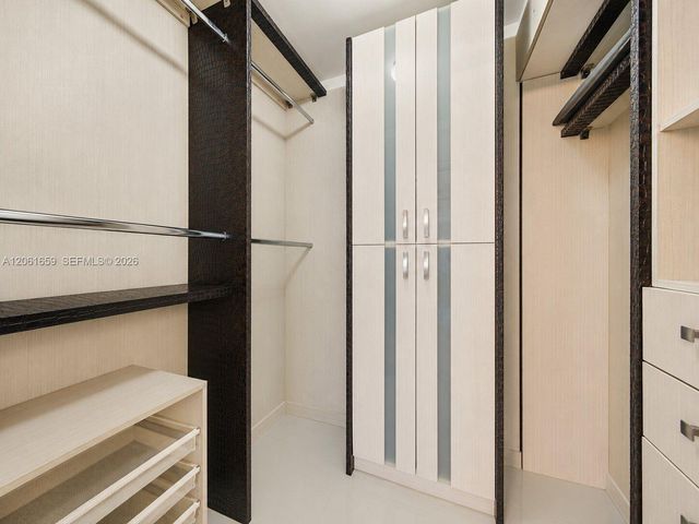 9801 Collins Ave 10V, Bal Harbour, FL 33154