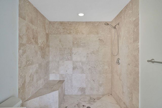 1931 NE 2nd Street 302, Deerfield Beach, FL 33441