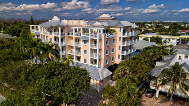 1931 NE 2nd Street 302, Deerfield Beach, FL 33441