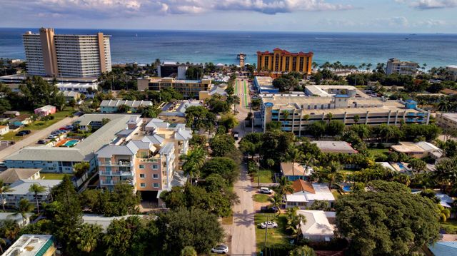 1931 NE 2nd Street 302, Deerfield Beach, FL 33441