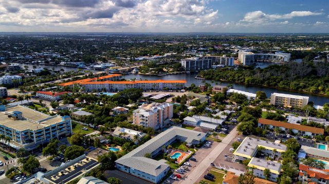 1931 NE 2nd Street 302, Deerfield Beach, FL 33441